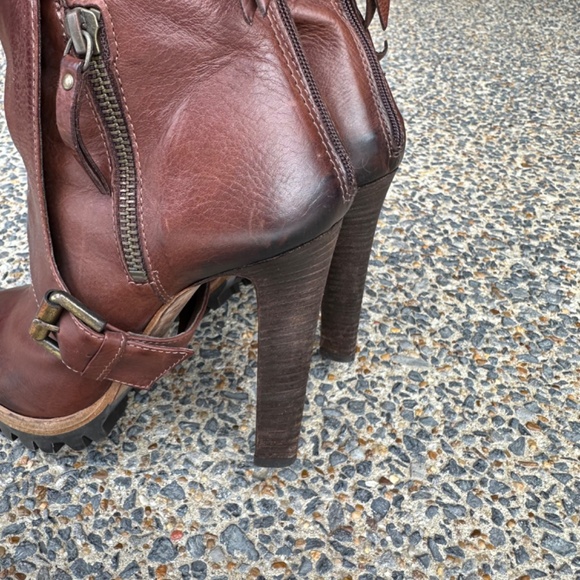 VIC MATIE Brown Leather High Heel Ankle Bootie EU 38 - Picture 3 of 13